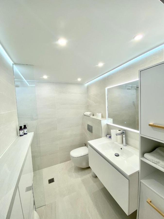 Appartement Luxe - 3 Pieces Avec Vue Mer, Piscine Et Tennis Nice Bagian luar foto